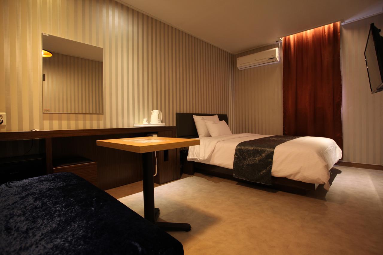 Lineplus Hotel Gimpo Exterior photo